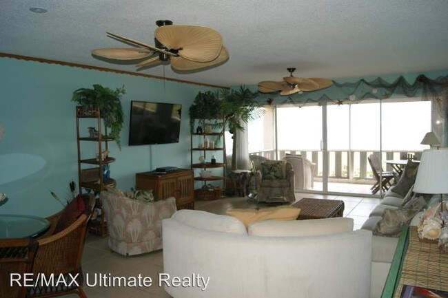 Building Photo - 1555 NE Ocean Blvd