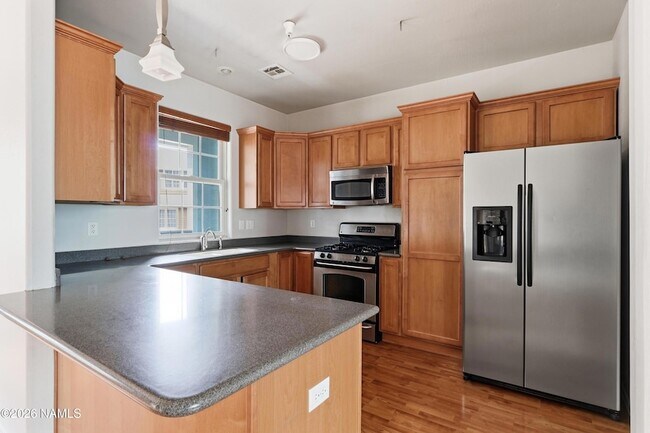 Building Photo - 2382 W Cripple Creek Dr
