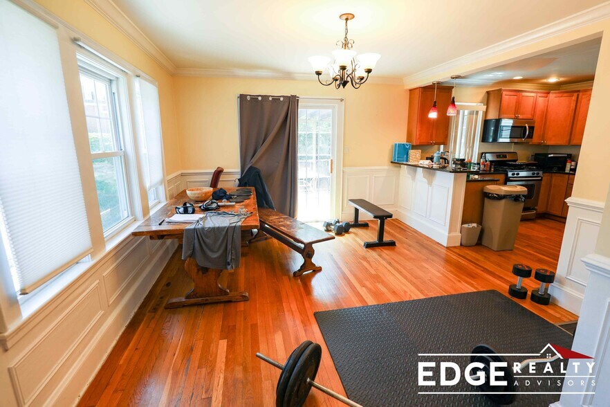 Building Photo - 12 Bothwell Rd