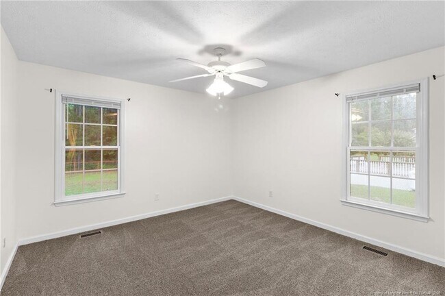 Building Photo - 757 Stone Cross Dr