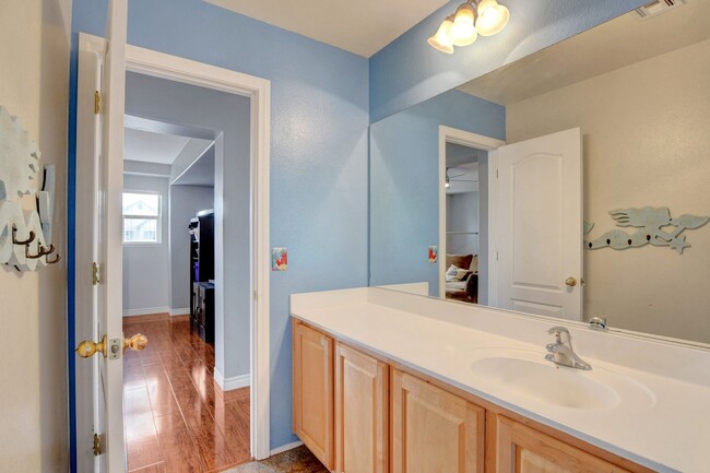 Building Photo - Spacious 4-Bedroom Home for Lease in Gated...