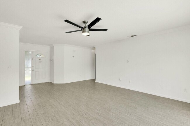 Building Photo - 1612 SE Cascella Ct