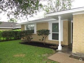 Building Photo - 12710 S Coast Dr