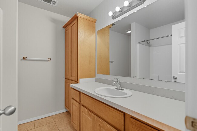Building Photo - 2912-2914 Fairway Hamlet Ct