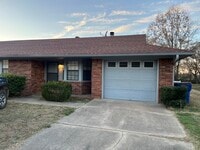 Building Photo - 1603 Brooken Hill Dr