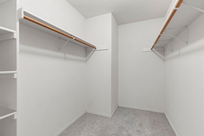 Building Photo - 1815 Brentwood Dr