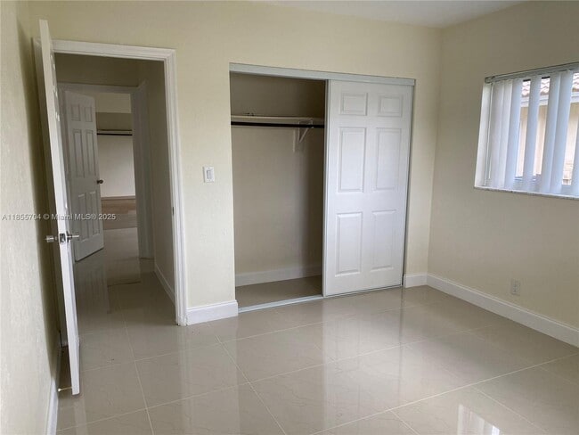 Building Photo - 4060 NW 110th Ave