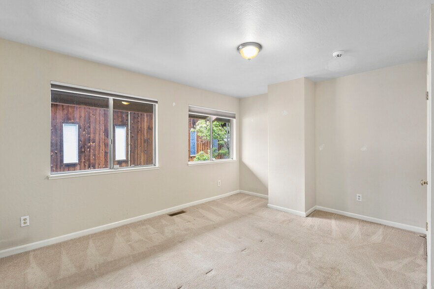 Building Photo - 3858 Maybelle Ave