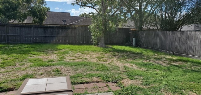 Building Photo - 2805 Knoxville Dr