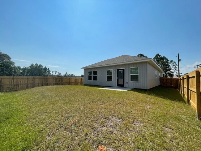 Building Photo - Spacious 3BR/2BA Home with Move-In Special...