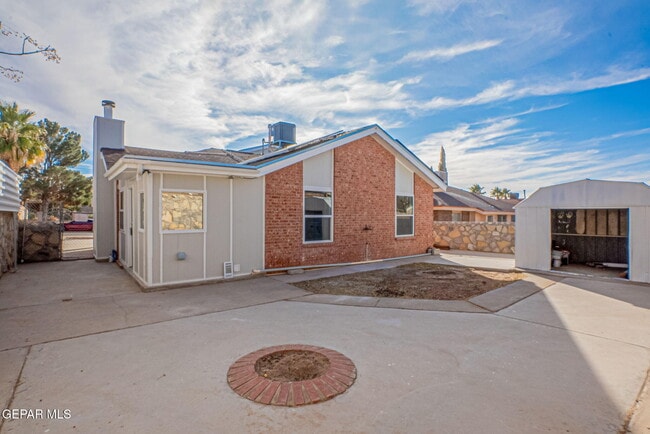 Building Photo - 12033 Fred Carter Dr