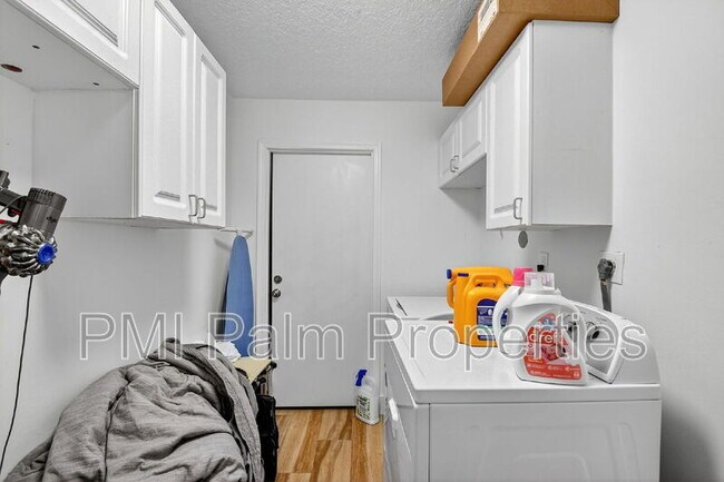 Building Photo - 2700 Yarmouth Dr