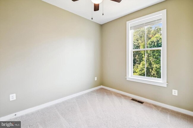 Building Photo - 1679 Signalman Ct