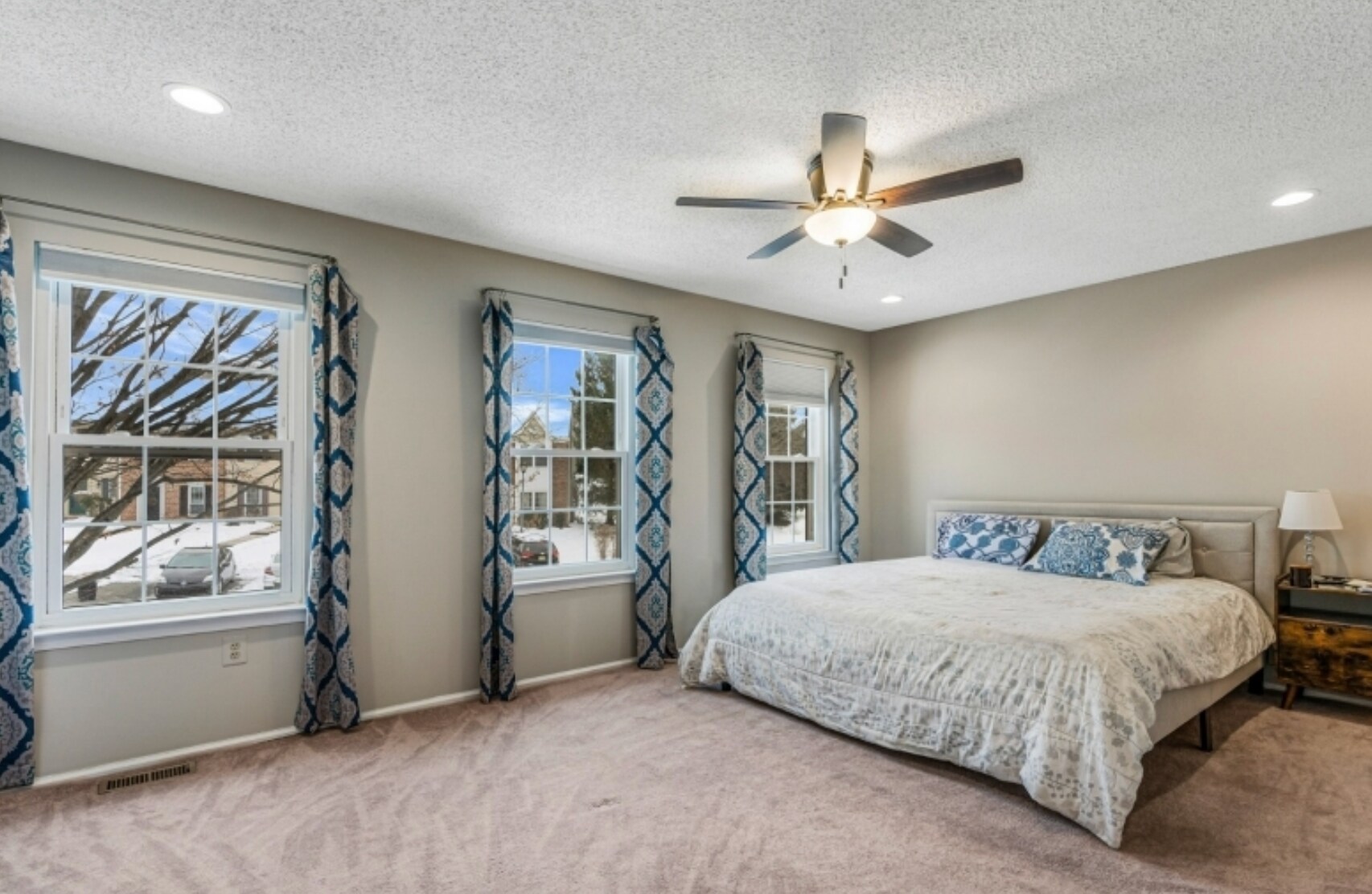 Building Photo - 1407 Doolittle Dr