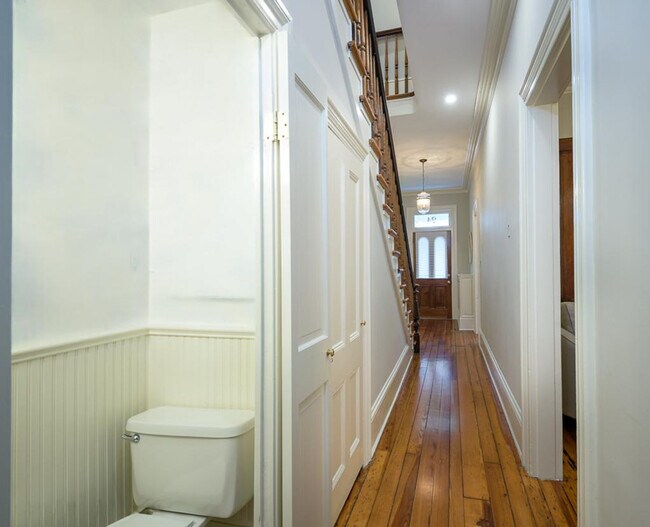 Building Photo - 27 3rd St NE
