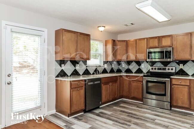 Building Photo - 4673 Beau Point Ct SW