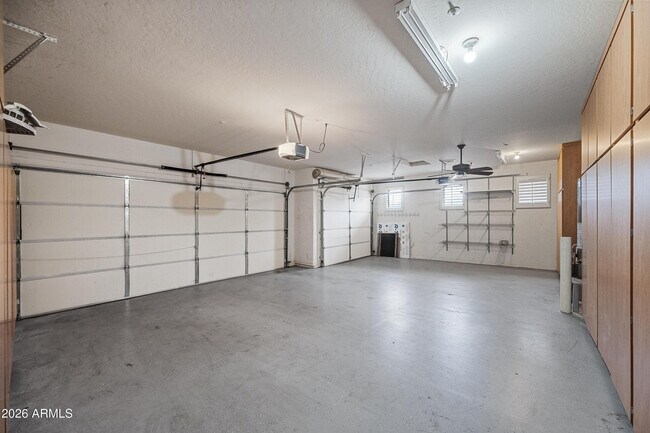 Building Photo - 16275 N 98th Pl