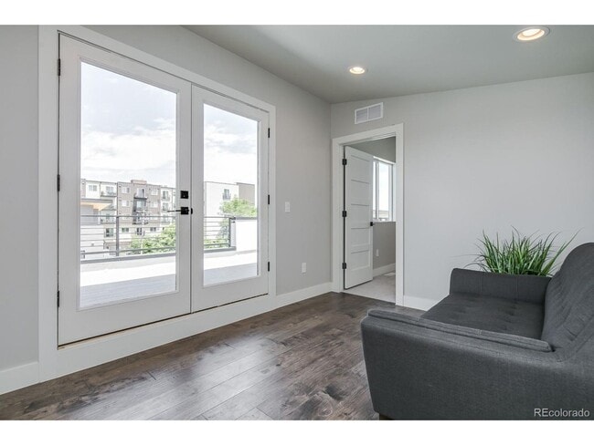 Building Photo - 1466 Zenobia St