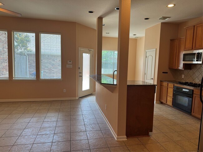 Building Photo - 506 Cypress Vista