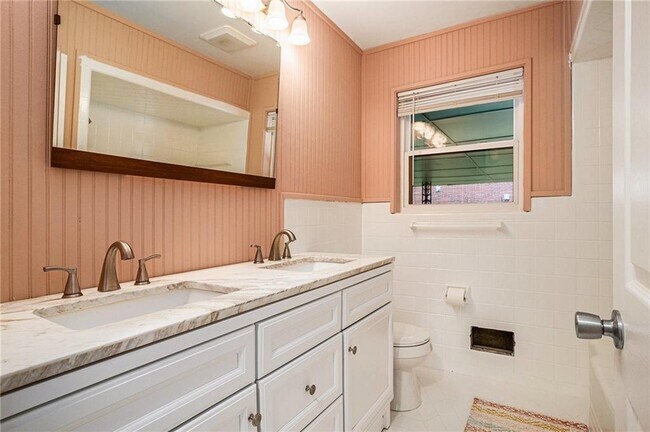 Building Photo - 2601 Riggs Dr