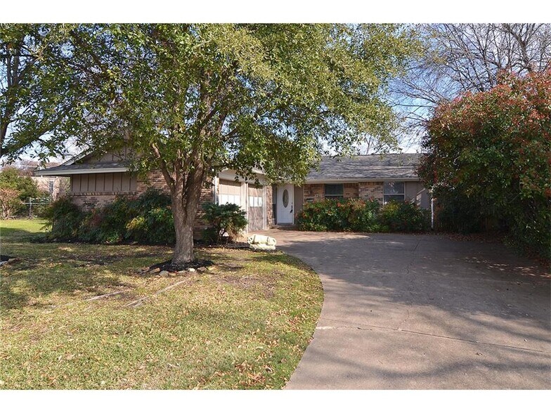 Building Photo - 3218 ridgeway street