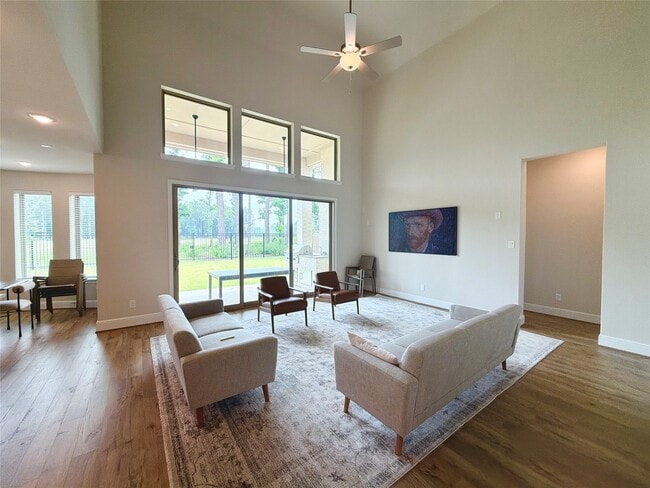 Building Photo - 22037 Gateway Arch Dr