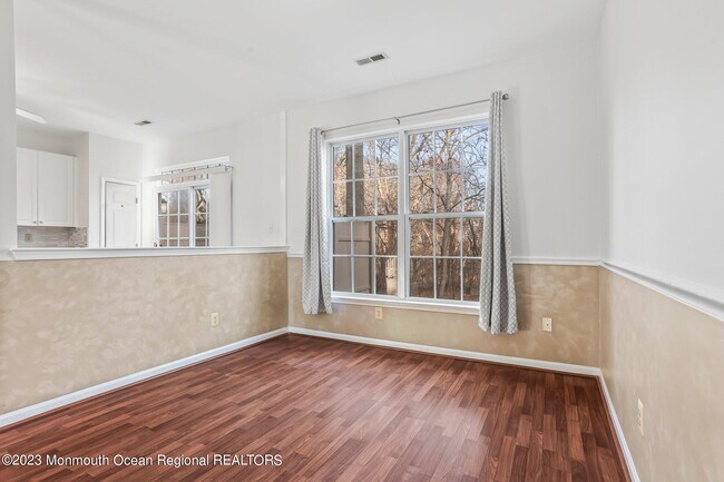 Building Photo - 19 Persimmon Ln