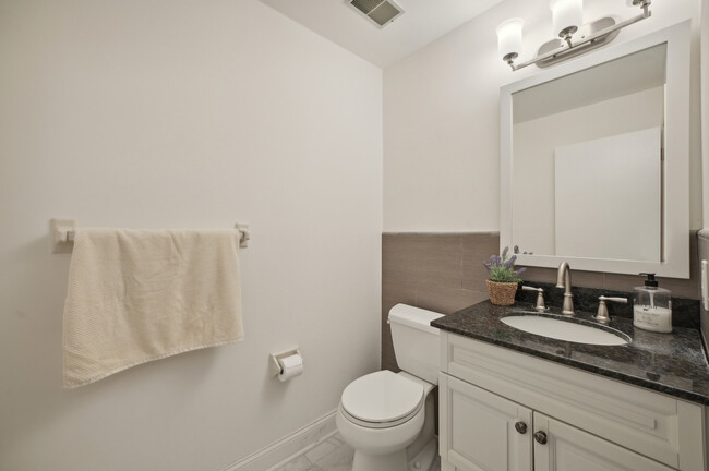 Building Photo - 51 Mount Kemble Ave