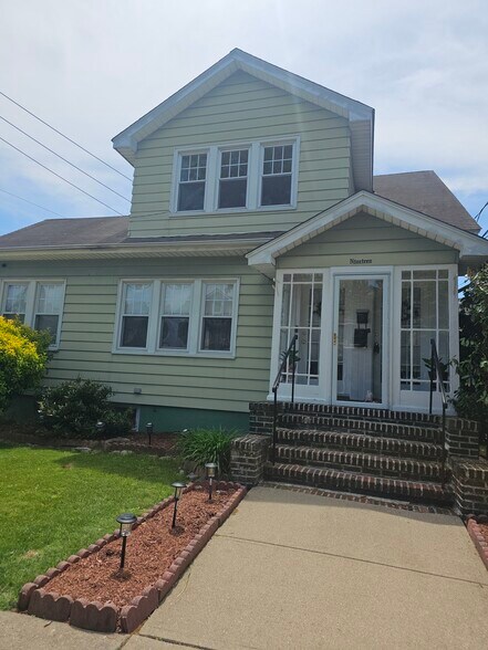 Primary Photo - 19 Harding St
