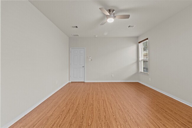 Building Photo - 3202 Dogwood Knoll Trail