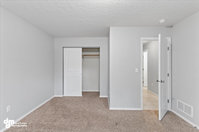 Building Photo - 4760 S Mainsail Ave