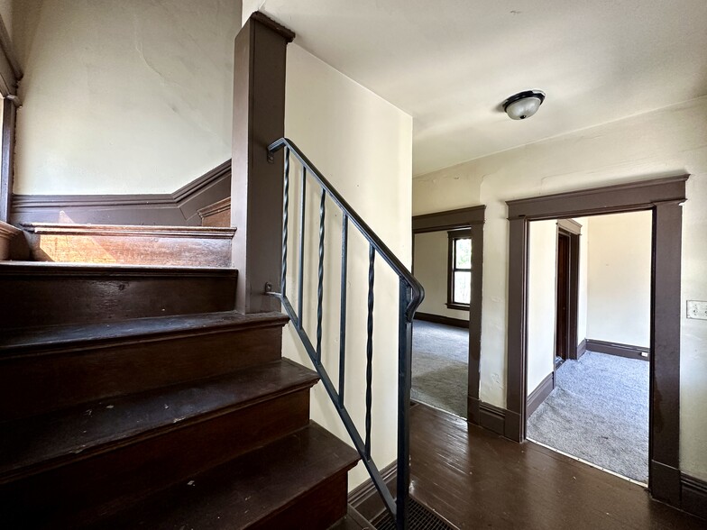 Building Photo - 413 Bartram Ave