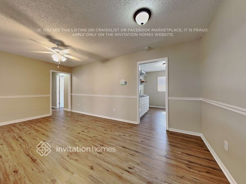 Building Photo - 2989 Kenilwick Dr S