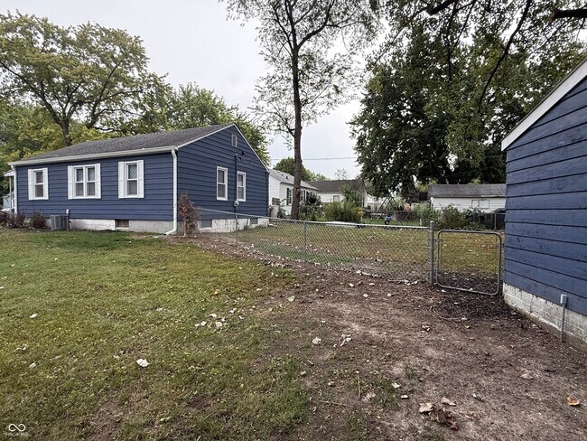 Building Photo - 4801 Farrington Ave