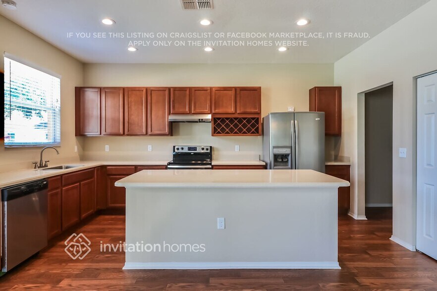 Building Photo - 4330 Fieldview Cir