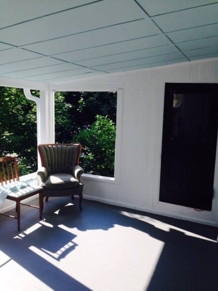 Building Photo - 1420 Church St