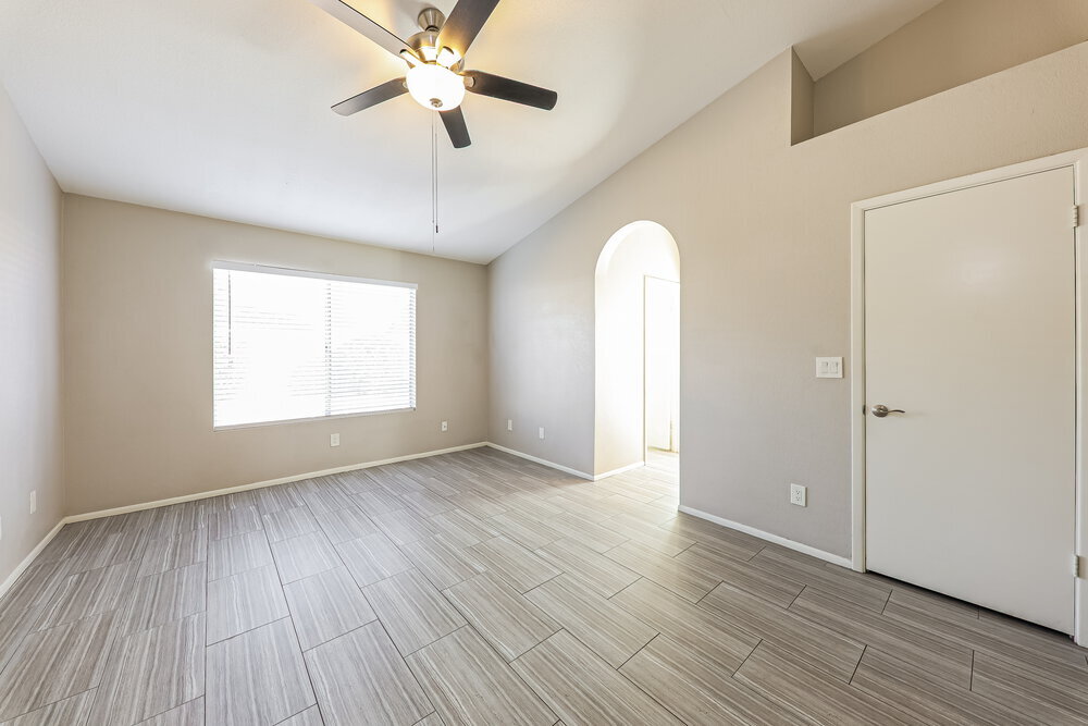 Building Photo - 8014 W Aster Dr