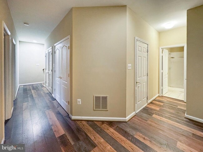 Building Photo - 12652 Heron Ridge Dr