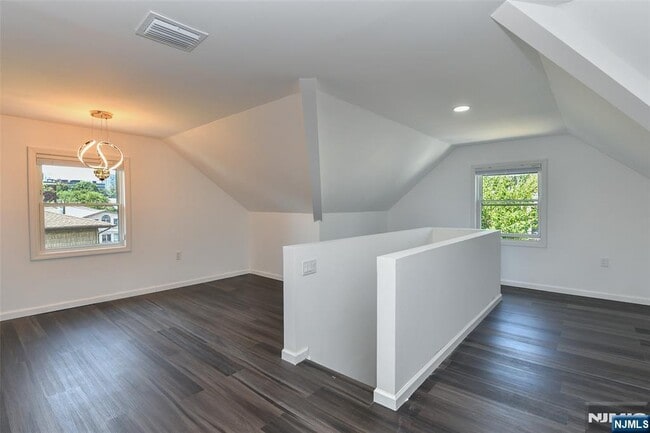 Building Photo - 332 Coolidge Ave