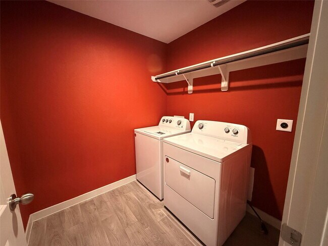 Building Photo - Spring Lane, Manvel, TX 77578 - 4 BR 2 BA single-family home