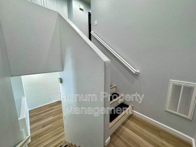 Building Photo - 33620 Willow Haven Ln