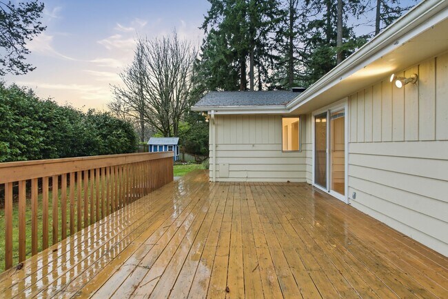 Building Photo - Beautifully Renovated Home in the Heart of Normandy Park