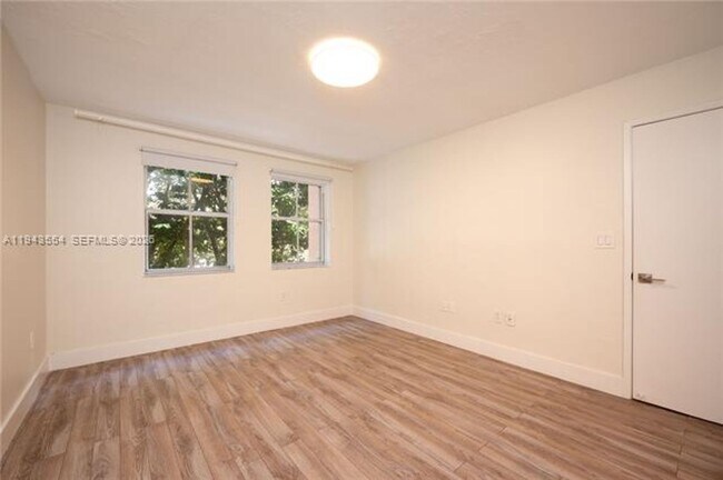 Building Photo - 1 Alhambra Cir