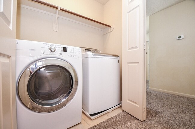 Building Photo - 5215 Brinkman Ct