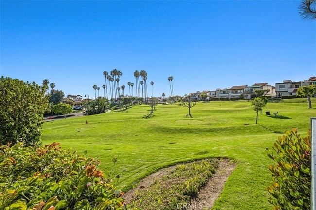 Building Photo - 707 Calle Los Olivos