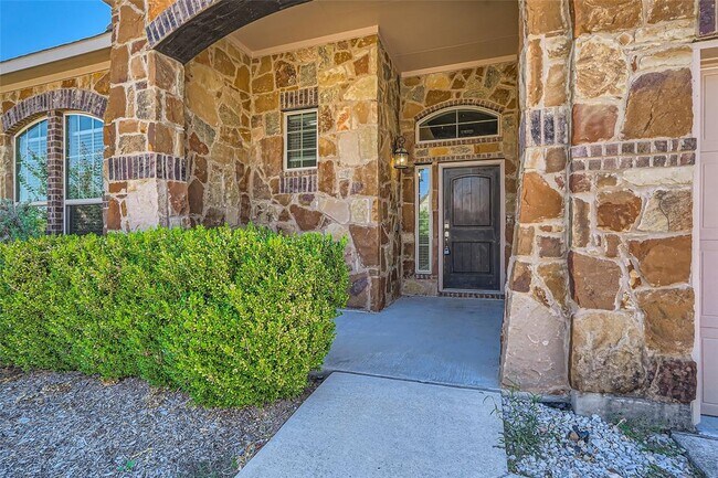 Building Photo - 213 Blue Waterleaf Ln