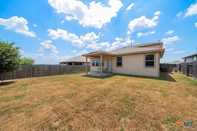 Building Photo - 145 Goldfinch Dr