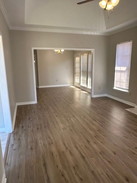 Building Photo - 2009 Station Ct