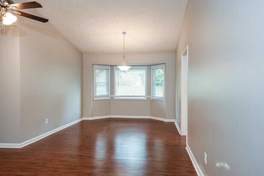 Building Photo - 4371 S Landing Dr