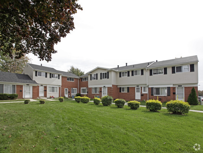 Building Photo - New England Townhouses Co-Operative